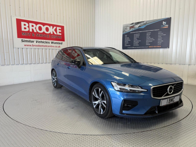 2019 Volvo V60 2.0 D3 R-Design Euro 6 (s/s) 5dr in Blue — image 1