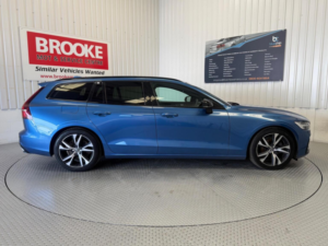 2019 Volvo V60 2.0 D3 R-Design Euro 6 (s/s) 5dr in Blue — image 6