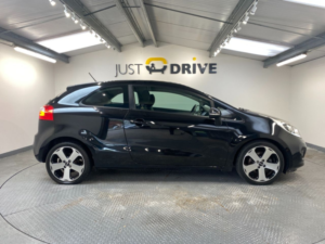 2013 Kia Rio 1.4 Crdi Ecodynamics 3 Hatchback 3dr Diesel Manual Euro 5 (s/s) (89 Bhp) in Black — image 6