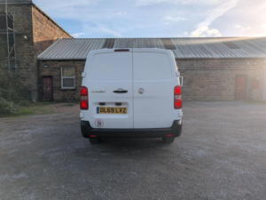 2020 Vauxhall Vivaro 2.0 Turbo D 3100 Edition L2 H1 Euro 6 (s/s) 5dr in White — image 4