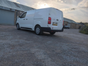2020 Vauxhall Vivaro 2.0 Turbo D 3100 Edition L2 H1 Euro 6 (s/s) 5dr in White — image 5