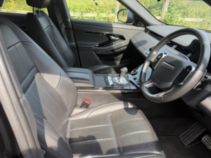 2020 Land Rover Range Rover Evoque 2.0 D180 Mhev R-Dynamic Se in Black — image 5