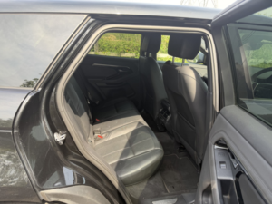 2020 Land Rover Range Rover Evoque 2.0 D180 Mhev R-Dynamic Se in Black — image 6