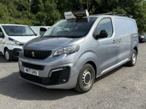 2022 Peugeot Expert 2.0 Bluehdi 1400 Professional Premium in Grey — image 4