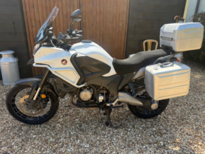 2020 Honda Vfr1200x Crosstourer in White — image 2