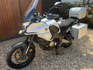 2020 Honda Vfr1200x Crosstourer in White — image 3