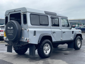 2007 Land Rover Defender 110 2.5 Td5 in Silver — image 3