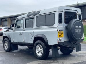 2007 Land Rover Defender 110 2.5 Td5 in Silver — image 4