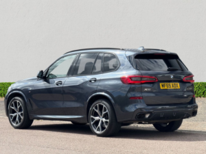2019 BMW X5 3.0 30d M Sport SUV 5dr Diesel Auto Xdrive Euro 6 (s/s) (265 Ps) in Grey — image 5