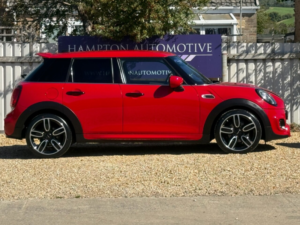 2019 MINI Hatch 1.5 Cooper Sport Hatchback 5dr Petrol Manual Euro 6 (s/s) (136 Ps) in Red — image 4