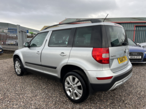 2016 Skoda Yeti 1.2 Tsi Se L in Silver — image 4