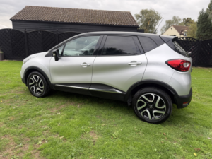 2016 Renault Captur 0.9 Dynamique S Nav Tce 90 in Silver — image 3