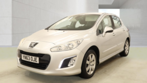2013 Peugeot 308 1.6 Hdi Active in Silver — image 2