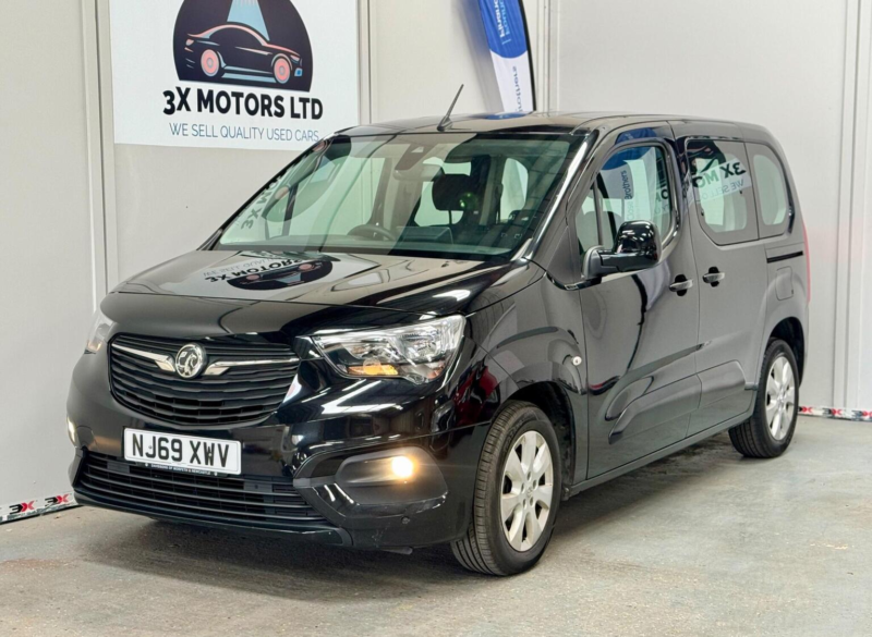 2019 Vauxhall Combo Life 1.5 Turbo D Blueinjection Energy Euro 6 (s/s) 5dr in Black — image 1