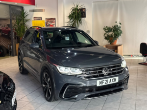 2021 Volkswagen Tiguan 1.5 Tsi R-Line in Grey — image 2