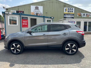 2015 Nissan Qashqai 1.6 Dci N-Tec+ 2WD Euro 6 (s/s) 5dr in Grey — image 4
