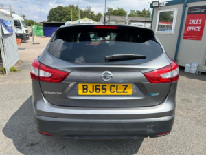 2015 Nissan Qashqai 1.6 Dci N-Tec+ 2WD Euro 6 (s/s) 5dr in Grey — image 5
