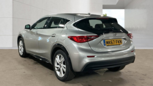 2017 Infiniti Q30 1.5d Business Executive Hatchback 5dr Diesel Manual Euro 6 (s/s) (109 Ps) in Silver — image 2