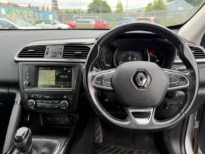 2017 Renault Kadjar 1.5 Dci Dynamique Nav SUV 5dr Diesel Manual Euro 6 (s/s) (110 Ps) in Silver — image 6