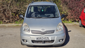 2003 Toyota Yaris Verso 1.3 Vvt-I T Spirit in Silver — image 2