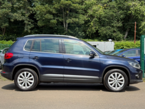 2015 Volkswagen Tiguan 2.0 Tdi Bluemotion Tech Match SUV 5dr Diesel Manual 2WD Euro 5 (s/s) (140 Ps) in Blue — image 4