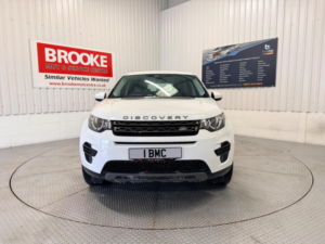 2017 Land Rover Discovery Sport 2.0 Ed4 Se Euro 6 (s/s) 5dr (5 Seat) in White — image 5