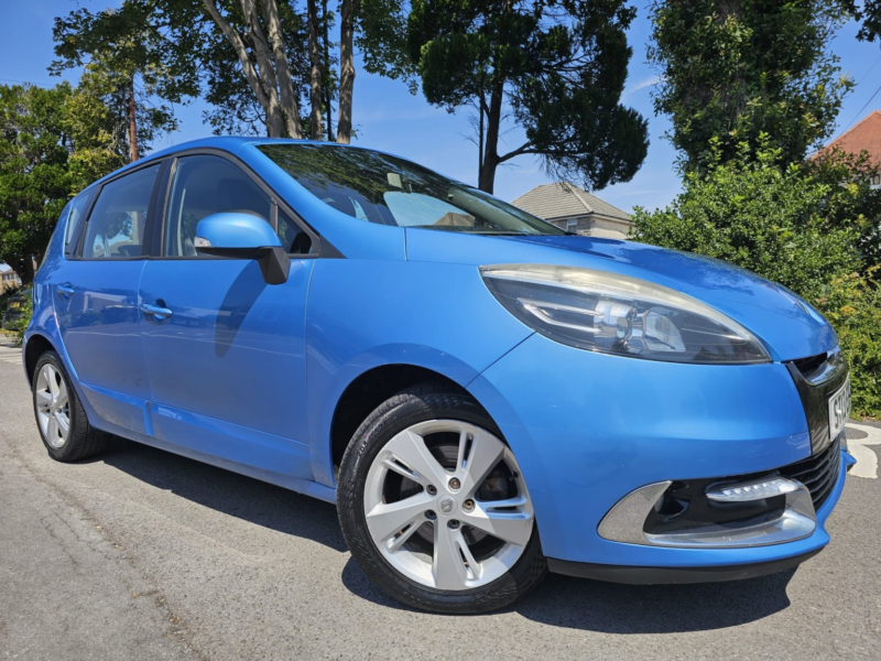 2013 Renault Scenic 1.5 Dci Dynamique Tomtom in Blue — image 1