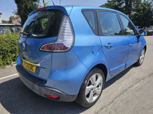 2013 Renault Scenic 1.5 Dci Dynamique Tomtom in Blue — image 5