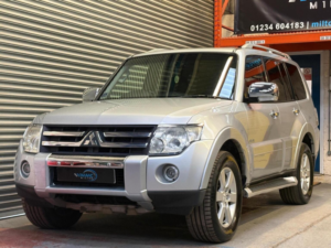 2007 Mitsubishi Shogun 3.2 Di-Dc Warrior Auto 4WD Euro 4 5dr Lwb in Silver — image 4
