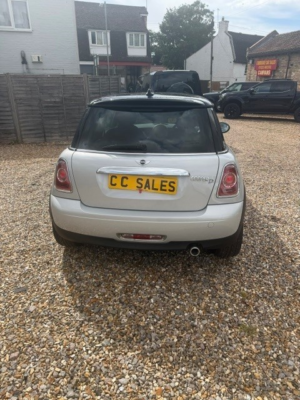 2013 MINI Hatch 1.6 Cooper D Hatch in Silver — image 4