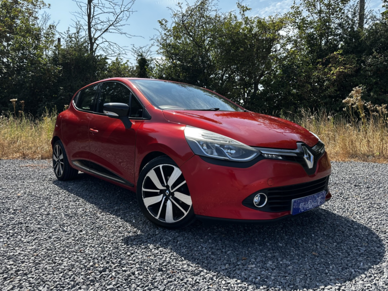 2013 Renault Clio 1.5 Dci Dynamique S Medianav in Red — image 1