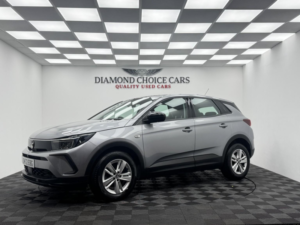 2022 Vauxhall Grandland 1.2 New Grandland Design 1.2 130ps 6 Speed Manual in Grey — image 3