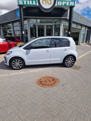2017 Volkswagen Up! 1.0 High Up! Euro 6 (s/s) 5dr in Silver — image 6