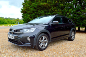 2024 Volkswagen Taigo 1.0 Tsi R-Line in Black — image 2