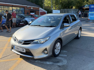 2014 Toyota Auris 1.8 Vvt-H Icon CVT Euro 5 (s/s) 5dr in Grey — image 2
