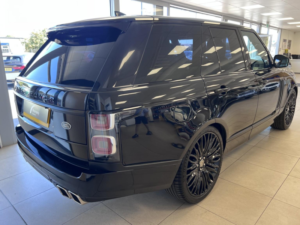 2018 Land Rover Range Rover 3.0 Td V6 Vogue in Black — image 5