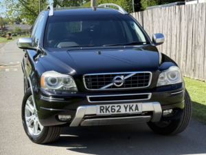 2012 Volvo Xc90 2.4 D5 Se Lux in Black — image 2