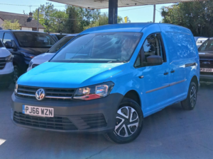 2016 Volkswagen Caddy Maxi 2.0 Tdi C20 Bluemotion Tech Startline Panel Van 6dr Diesel Manual Lwb Euro 6 (s/s) (102 Ps) in Blue — image 3