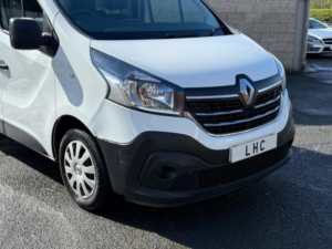 2021 Renault Trafic 2.0 Dci Energy 28 Business+ Swb Standard Roof Euro 6 (s/s) 5dr in White — image 6