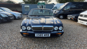 2000 Jaguar Xj 4.0 Sovereign Lwb Saloon 4dr in Blue — image 2