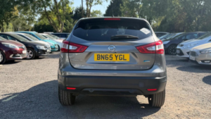 2015 Nissan Qashqai 1.5 Dci N-Tec 2WD Euro 6 (s/s) 5dr in Grey — image 6