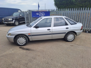 1996 Ford Escort 1.4 Freedom Limited Edition in Silver — image 2