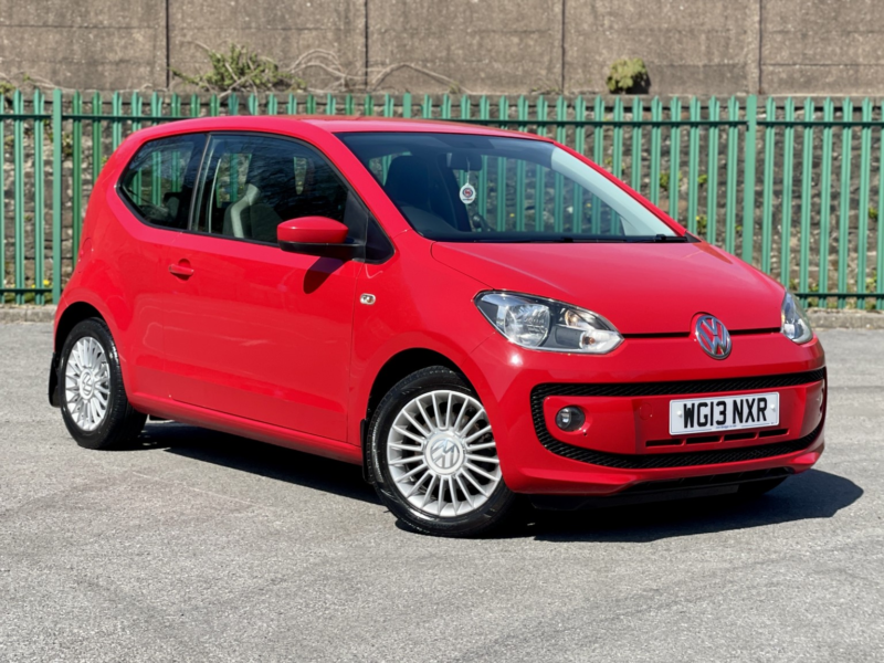 2013 Volkswagen Up! 1.0 Bluemotion Tech High Up! in Red — image 1