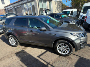 2017 Land Rover Discovery Sport 2.0 Td4 Se Tech SUV 5dr Diesel Auto 4WD Euro 6 (s/s) (180 Ps) in Grey — image 2