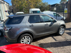 2017 Land Rover Discovery Sport 2.0 Td4 Se Tech SUV 5dr Diesel Auto 4WD Euro 6 (s/s) (180 Ps) in Grey — image 3