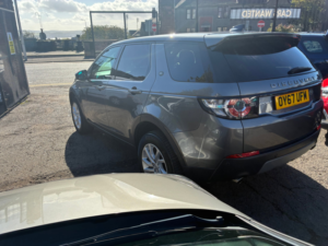 2017 Land Rover Discovery Sport 2.0 Td4 Se Tech SUV 5dr Diesel Auto 4WD Euro 6 (s/s) (180 Ps) in Grey — image 5
