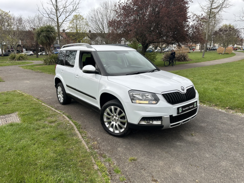 2014 Skoda Yeti 1.2 Tsi Se in White — image 1