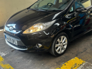 2009 Ford Fiesta 1.4 Zetec 5dr in Black — image 2