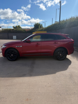 2017 Jaguar F-Pace 2.0 D180 R-Sport SUV 5dr Diesel Auto AWD Euro 6 (s/s) (180 Ps) in Red — image 2