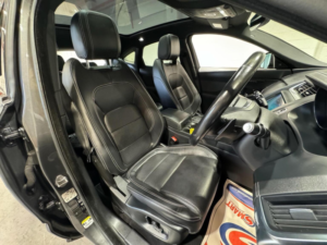 2019 Jaguar E-Pace 2.0 D180 R-Dynamic Se Auto AWD Euro 6 (s/s) 5dr in Grey — image 3